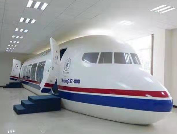 航空模拟仓